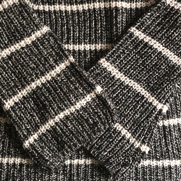 Chaps Sweater NWT - Picture 3 of 4